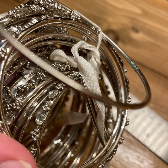 Beautiful Set of Silver Color Bangle 32 Total Bracelets - Picture 5 of 9